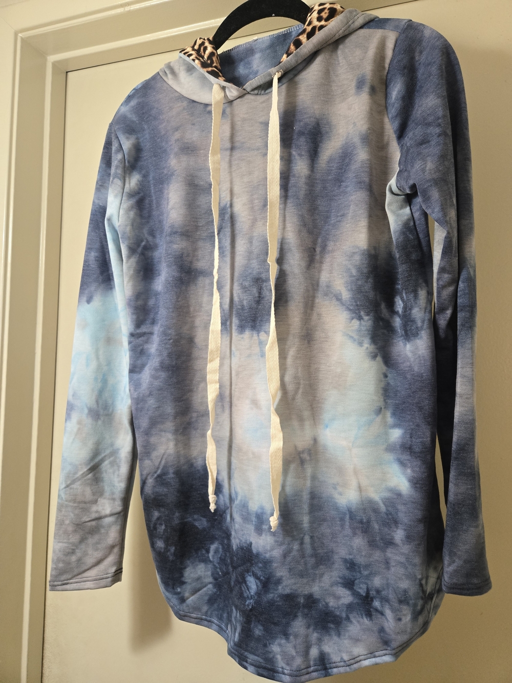 Women's Blue Tie-Dye Hooded Pullover with Leopard Hood